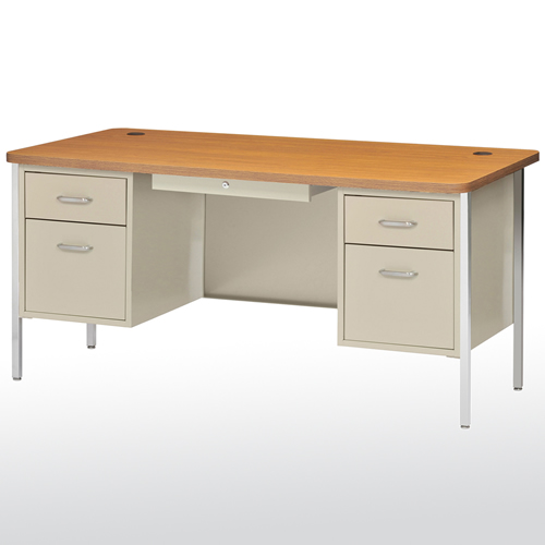 600 Series Steel Teachers Desk
