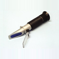 Refractometer